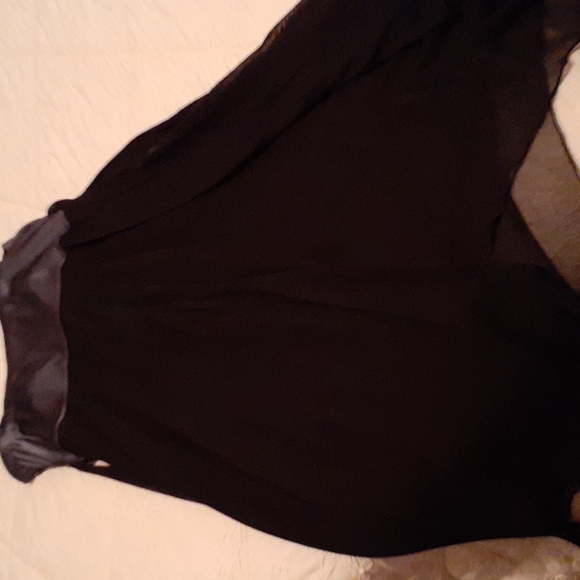 Dress - Picture 6 of 7